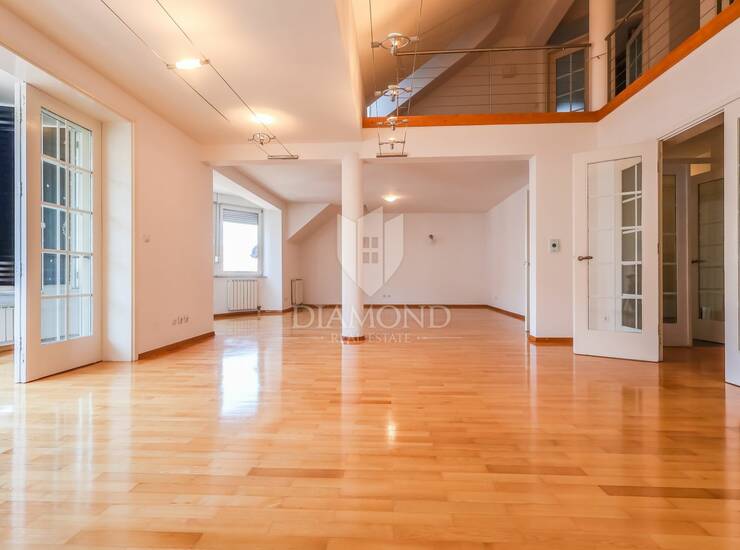 Zagreb, Trešnjevka - Stan na više etaža s pogledom na Sljeme