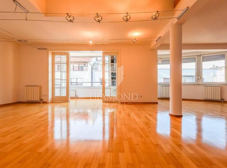 Zagreb, Trešnjevka - Stan na više etaža s pogledom na Sljeme — fotografija 3