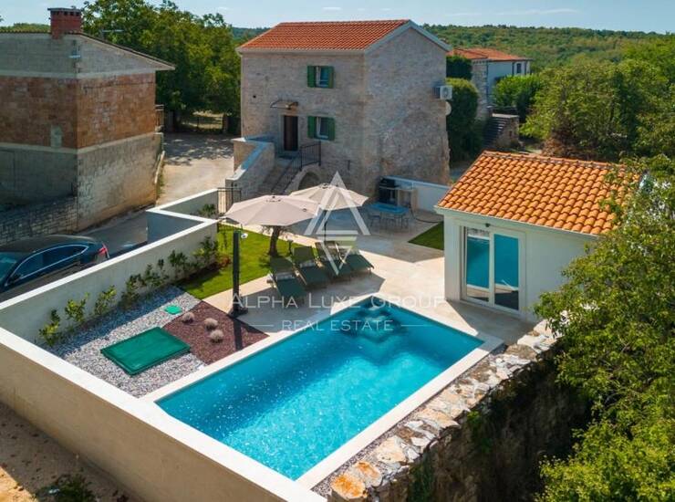 Istra, Višnjan, kamena vila s bazenom i wellnessom — fotografija 3
