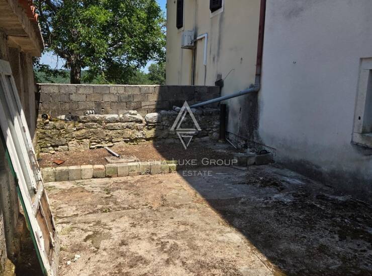 Istra, Barban, tradicionalna kamena kuća za obnovu — fotografija 5