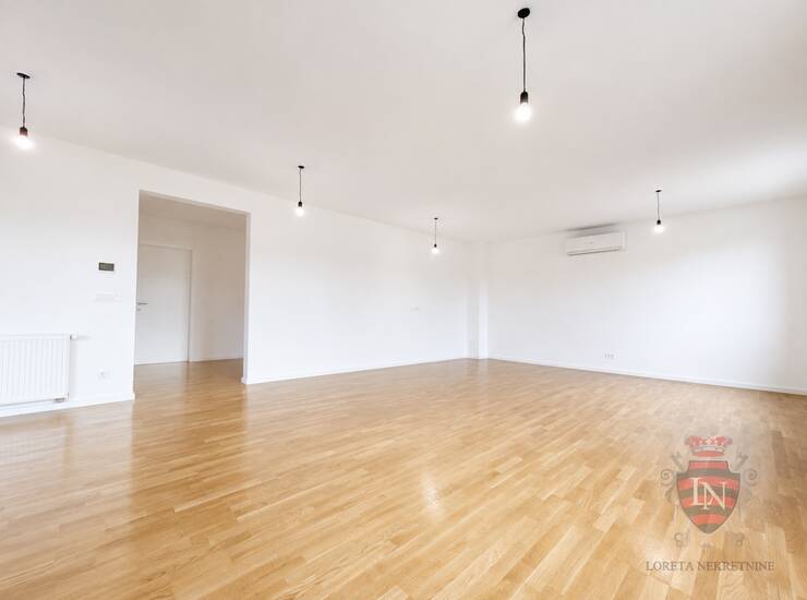 PROSTRAN I FUNKCIONALAN S LOĐOM I PARKIRNIM MJESTOM , Arena, Blato, 116,38 m2 — fotografija 4