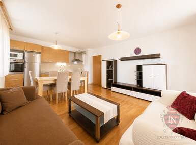 Trosoban stan Malešnica, Zagreb 83m² - 1.000 € | SveHrNekretnine