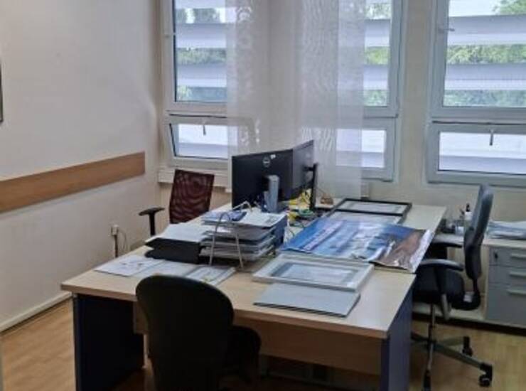 Zakup uredskog prostora, neto površine 300,00 m² + parking, Žitnjak
