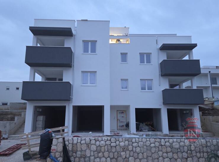 Stan 2 novogradnja 204,03 m2, Ražanac