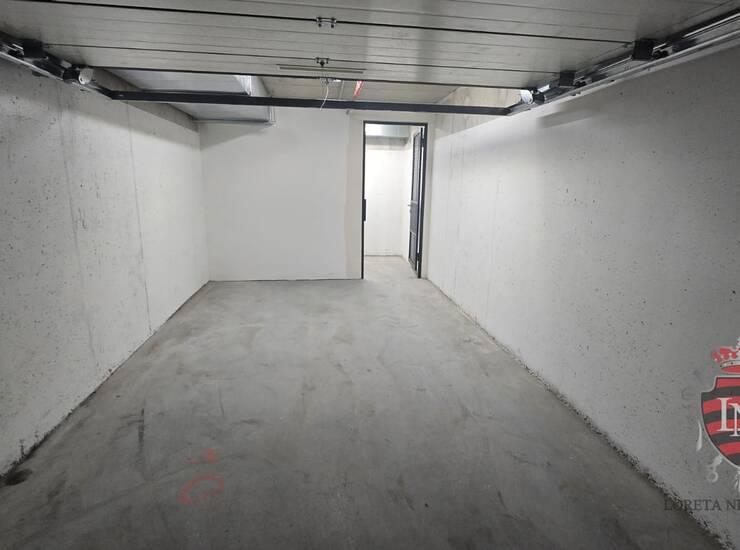 Garaža u garaži zgrade, 21 m2, Špansko-Oranice — fotografija 3