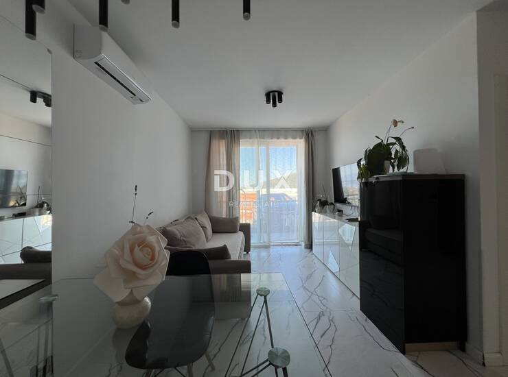Crikvenica, novogradnja, 4 stana po 35 m2, bazen, pogled — fotografija 3