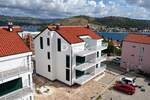 Rogoznica, 3-sobni stan, 59,70 m², prizemlje, 260 m od mora