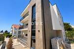 Rogoznica, Zečevo, kuća s 3 stana 420m², 100m od mora, bazen — fotografija 4