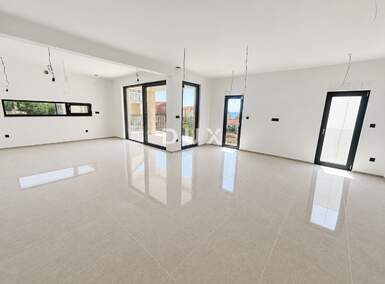 Cetvorosoban stan Zečevo Rogozničko, Rogoznica 125m² - 370.000 € | SveHrNekretnine
