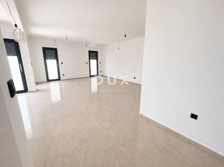Rogoznica, Zečevo, stan, 126 m2, bazen, 100 metara od mora — fotografija 2