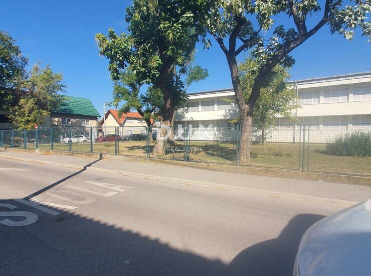 Zagreb, Donja Dubrava, kuća, 200 m², za rušenje — fotografija 4