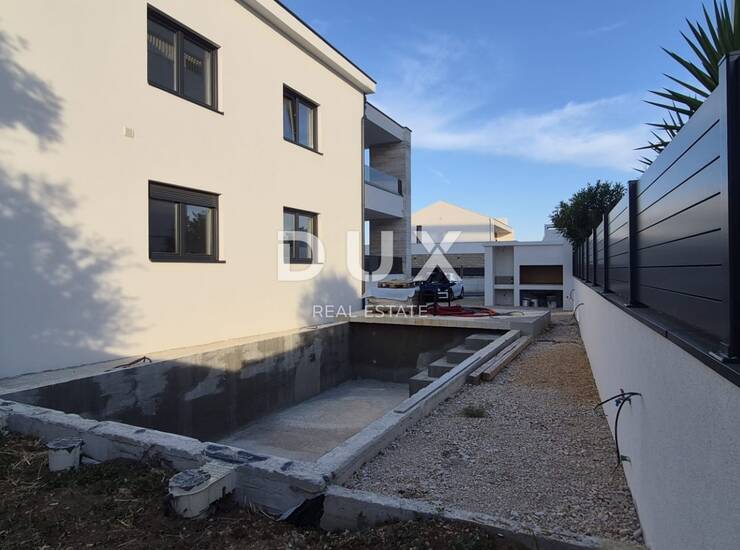 Bibinje, kuća s dva stana, bazen, 260 m², blizina mora — fotografija 2