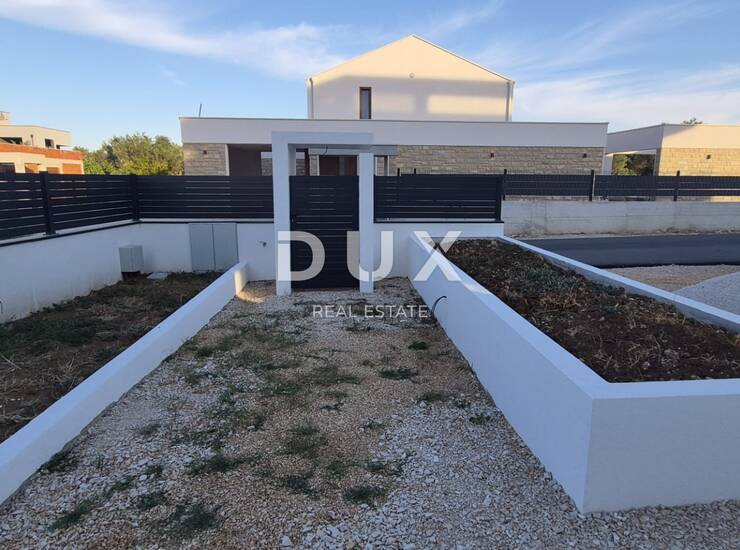 Bibinje, kuća s dva stana, bazen, 260 m², blizina mora — fotografija 5