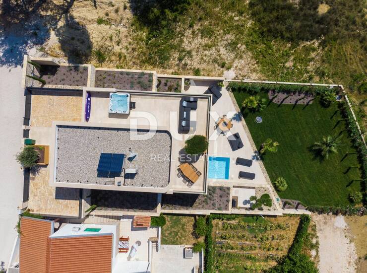 Zadar, Ljubač, kuća, 316 m2, 20 m do mora — fotografija 5