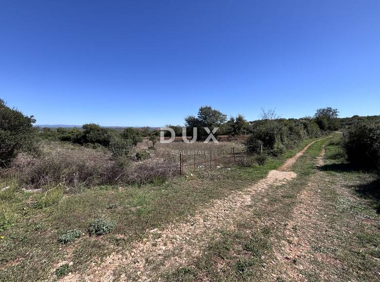 Dalmacija, Donje Raštane, građevinsko zemljište, 1.334 m2 — fotografija 3