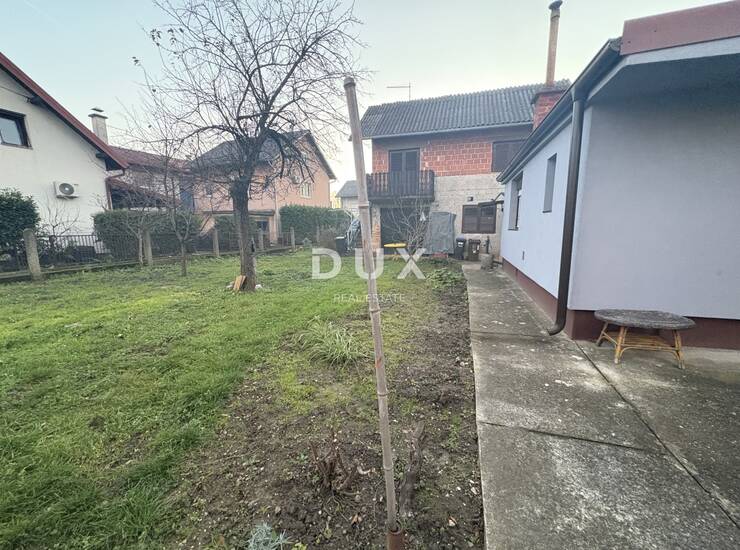 ZAGREB, DONJA DUBRAVA - Kuća za adaptaciju s velikim investicijskim potencijal