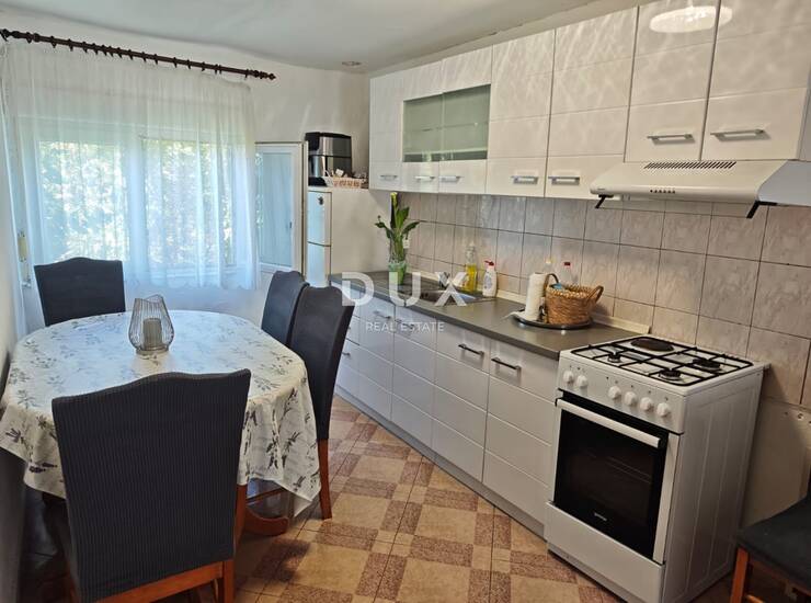 ZADAR, LJUBAČ - Starinska kuća u nizu — fotografija 2