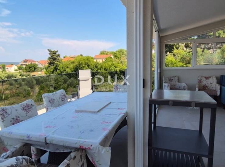 Pašman, Banj, kuća, 250 m2, 3 etaže, 100 m od plaže — fotografija 5