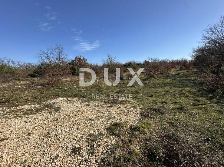 ZADAR, MURVICA - Građevinsko zemljište 650m² - Pravilan oblik - Pristupni pu