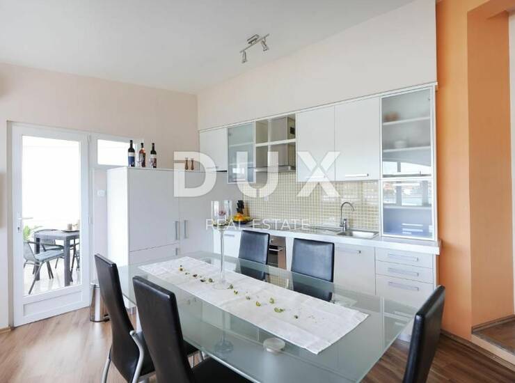 BIBINJE, ZADAR - TOP LOKACIJA! Uhodani restoran s apartmanima 1. red do mora — fotografija 6