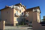 BIOGRAD, SVETI FILIP I JAKOV - SNIŽENO! Apartmanska kuća s bazenom i pogledom