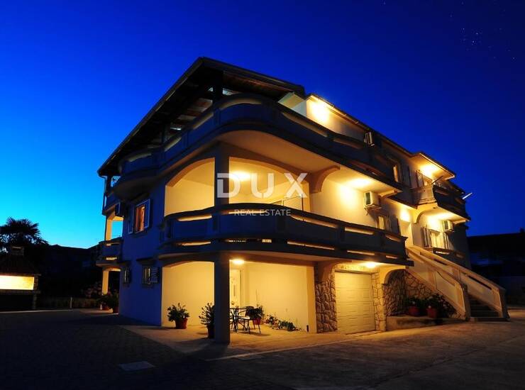ZADAR, BIBINJE - apartmanska kuća u blizini plaže