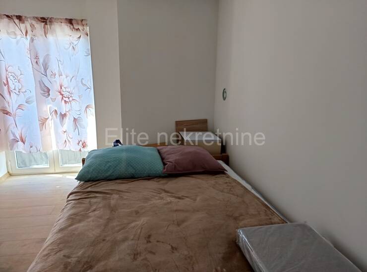 MATULJI! Novoadaptirani trosobni stan 50 m² na 1. katu kuće — fotografija 2