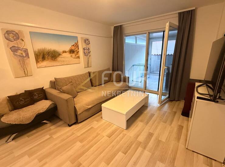 Istra, Medulin, 45.30m2, 1s+db, terasa 21.20m2 + park. mj.