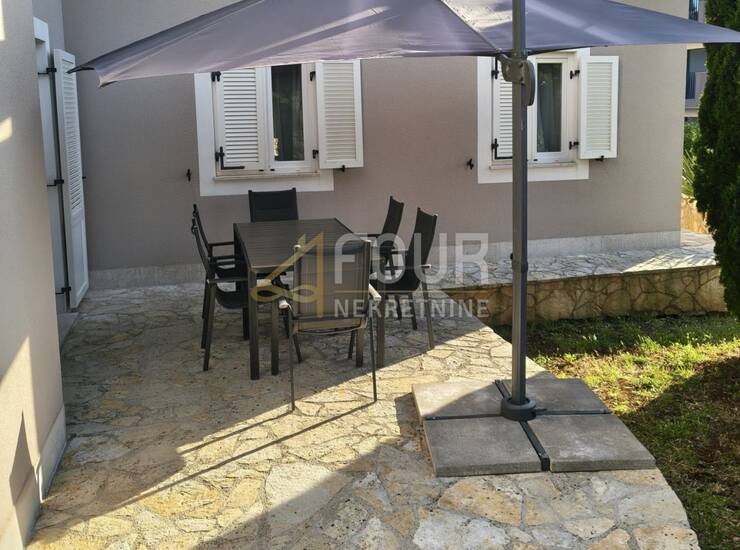 Istra, Medulin, 2s+db, 73.54 m2, terasa i lođa