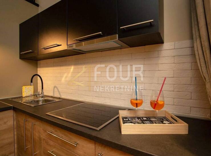 Istra, Rovinj - stara jezgra, 45.67m2, moderan stan s galerijom! — fotografija 4