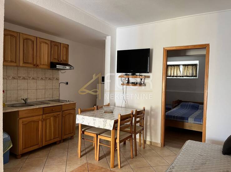 Dalmacija, Tribunj, 3 apartmana, 114m2, terasa — fotografija 4