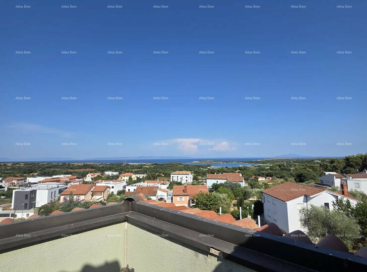 LIŽNJAN – PRELIJEPI STAN S POGLEDOM NA MORE, 600 m OD MORA

Na prodaju j... — fotografija 5