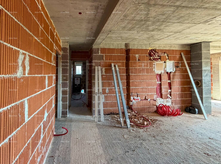 Prodaje se prostran stan S-2 površine 123,37 m², smješten u prizemlju  s... — fotografija 6