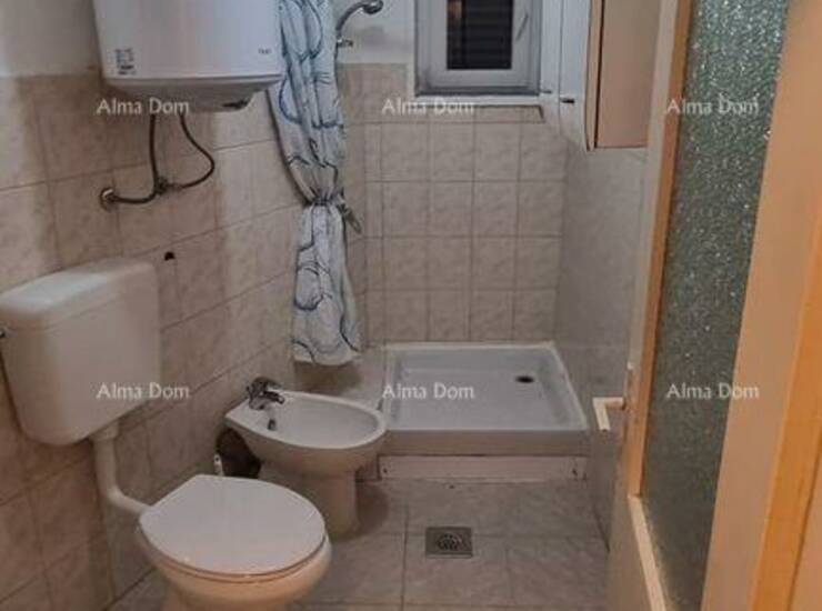 Prodajemo veliku istarsku kamenu kuću na tri kata, Buje!

Kuća posjeduje ... — fotografija 5