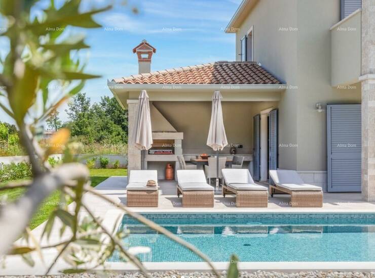 Prodaje se luksuzna vila u Labinu sa bazenom! Kuća ima 3 spavaćih soba i ... — fotografija 8