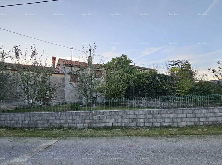 Prodaje se kamena kuća smještena u središnjem dijelu Istre, u blizini Ž... — fotografija 2
