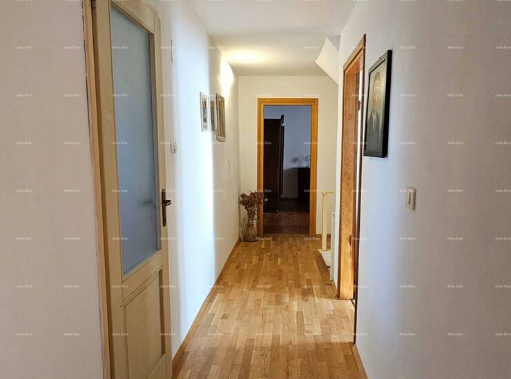 Prodaje se tradicionalna kamena kuća u nizu ukupne površine 160 m², smje... — fotografija 8