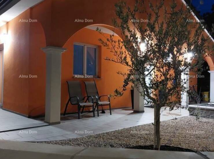 Kuća s prekrasnim pogledom na planine, terasa, vrt, roštilj i privatni pa...