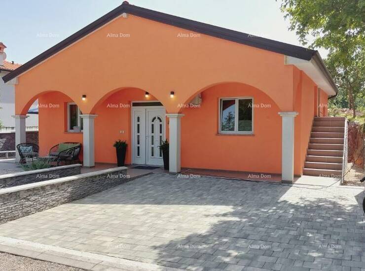 Kuća s prekrasnim pogledom na planine, terasa, vrt, roštilj i privatni pa... — fotografija 2
