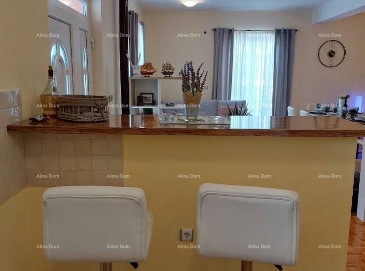 Kuća s prekrasnim pogledom na planine, terasa, vrt, roštilj i privatni pa... — fotografija 10