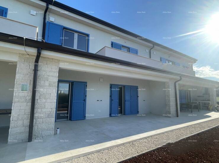 Na prodaju je uređena kuća u nizu ukupne stambene površine 125 m², smje... — fotografija 2
