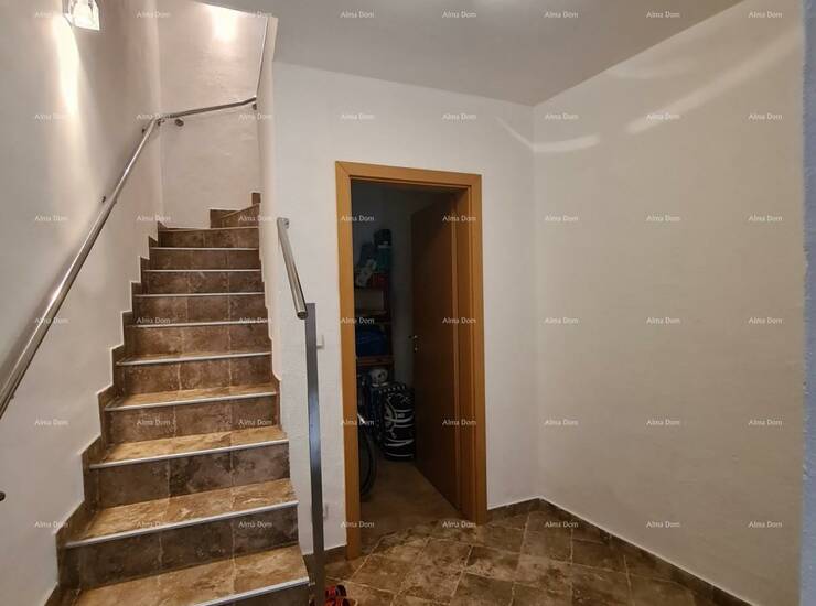 Fažana!
U samom srcu Fažane, staroj jezgri  u ponudi je renovirana istars... — fotografija 3