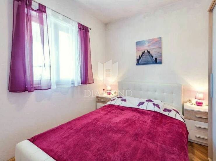 Žminj, okolica, kuća s bazenom, dvije stambene jedinice i građevinskim zemlj — fotografija 5
