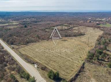 Zemljiste, Svetvinčenat 107.500m² - 388.650 € | SveHrNekretnine