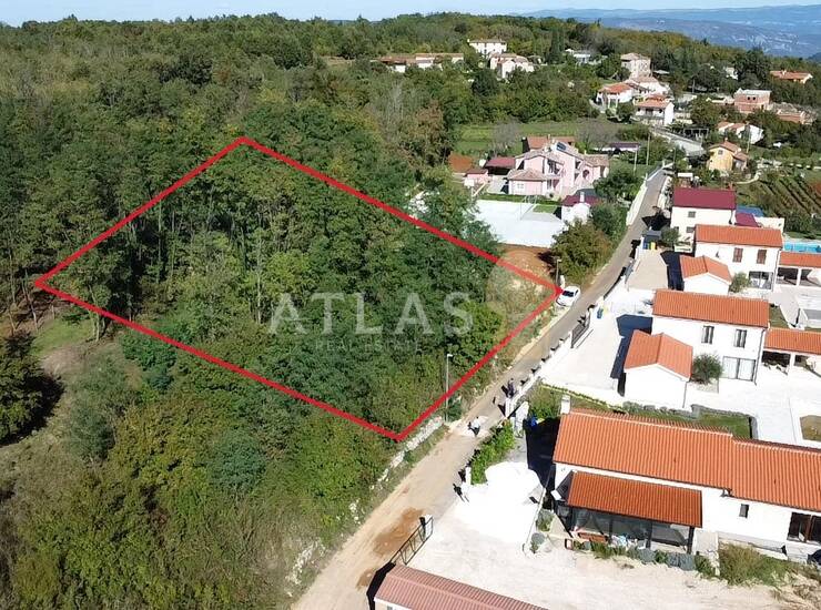 GRAĐEVINSKO ZEMLJIŠTE U OKOLICI KAROJBE — fotografija 4