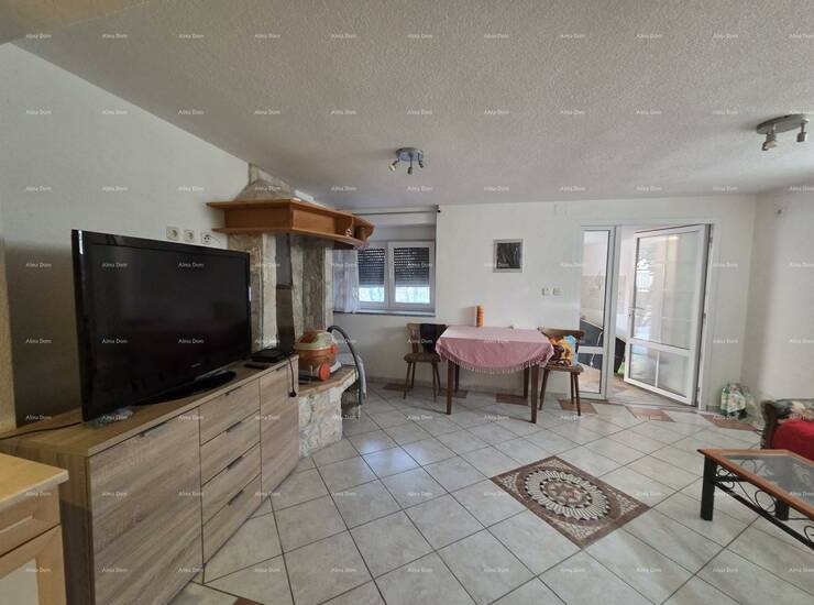 Prodaje se  kuća u Ližnjanu ukupne stambene površine 168 m², raspoređe... — fotografija 7