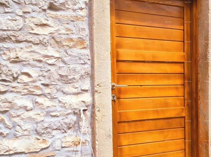 Na prodaju je potpuno renovirana kamena kuća površine 170 m², smještena... — fotografija 7