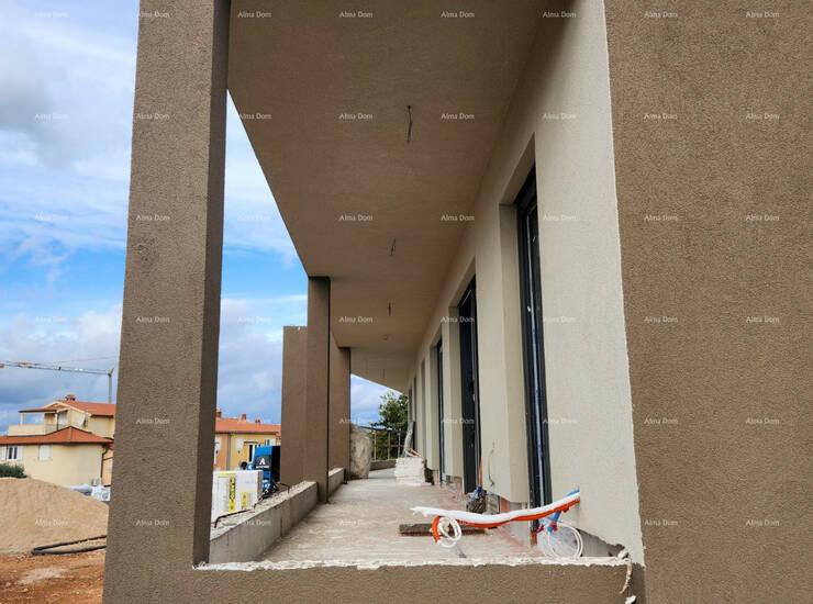 Stan u novoj modernoj zgradi u Medulinu, u izgradnji.

Odlična lokacija:
*... — fotografija 10