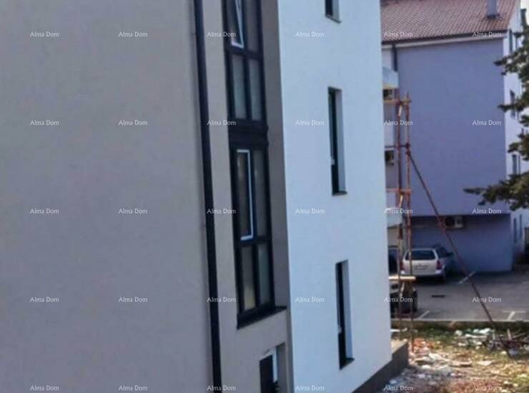 Prodajemo stan u prizemlju  zgrade i izgradnji na mirnoj lokaciji.
Zgrada i...