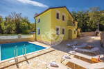 Bribir, Samostojeća kuća sa bazenom, 110m2